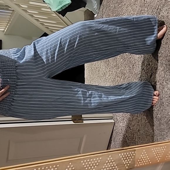 STUNNING BLUE AND WHITE pinstriped WIDE LEG PANTS - Picture 2 of 11